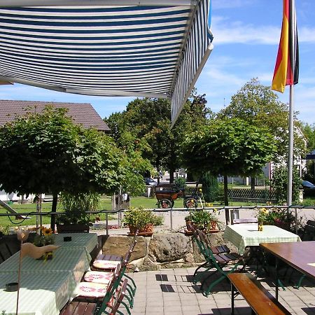 Pension Lindenallee Neuendettelsau Exteriör bild